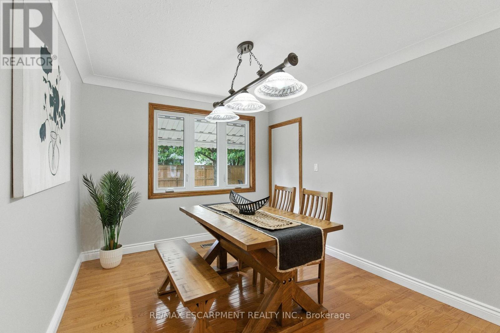 10 Sheffield Avenue, Brantford, Ontario  N3S 6V8 - Photo 11 - X12372142