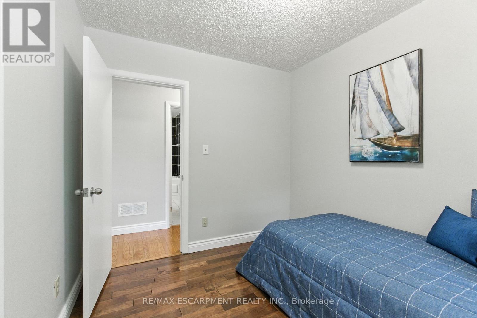 10 Sheffield Avenue, Brantford, Ontario  N3S 6V8 - Photo 19 - X12372142