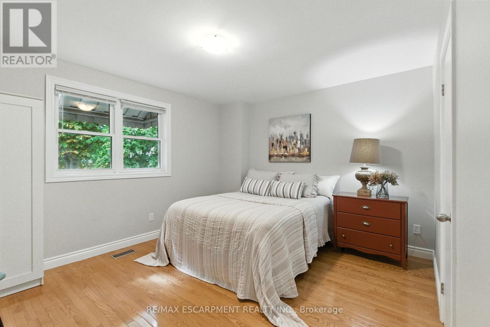 10 Sheffield Avenue, Brantford, Ontario  N3S 6V8 - Photo 22 - X12372142
