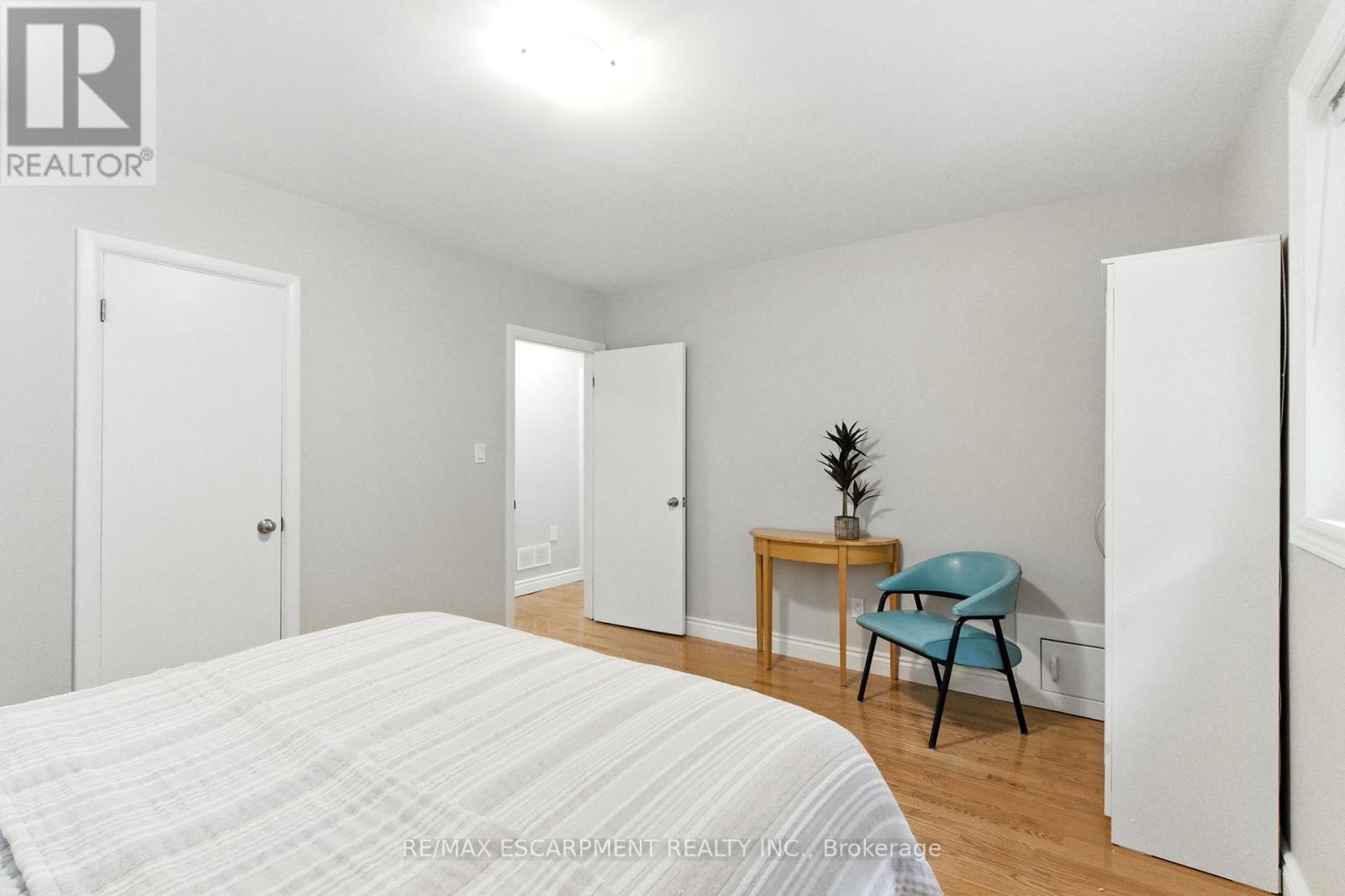 10 Sheffield Avenue, Brantford, Ontario  N3S 6V8 - Photo 23 - X12372142