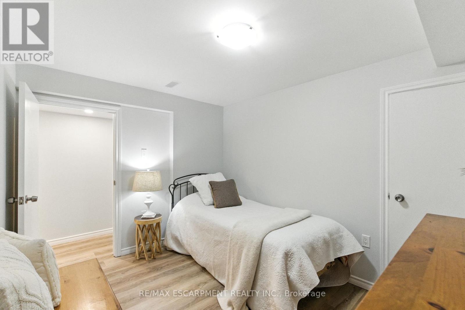 10 Sheffield Avenue, Brantford, Ontario  N3S 6V8 - Photo 31 - X12372142