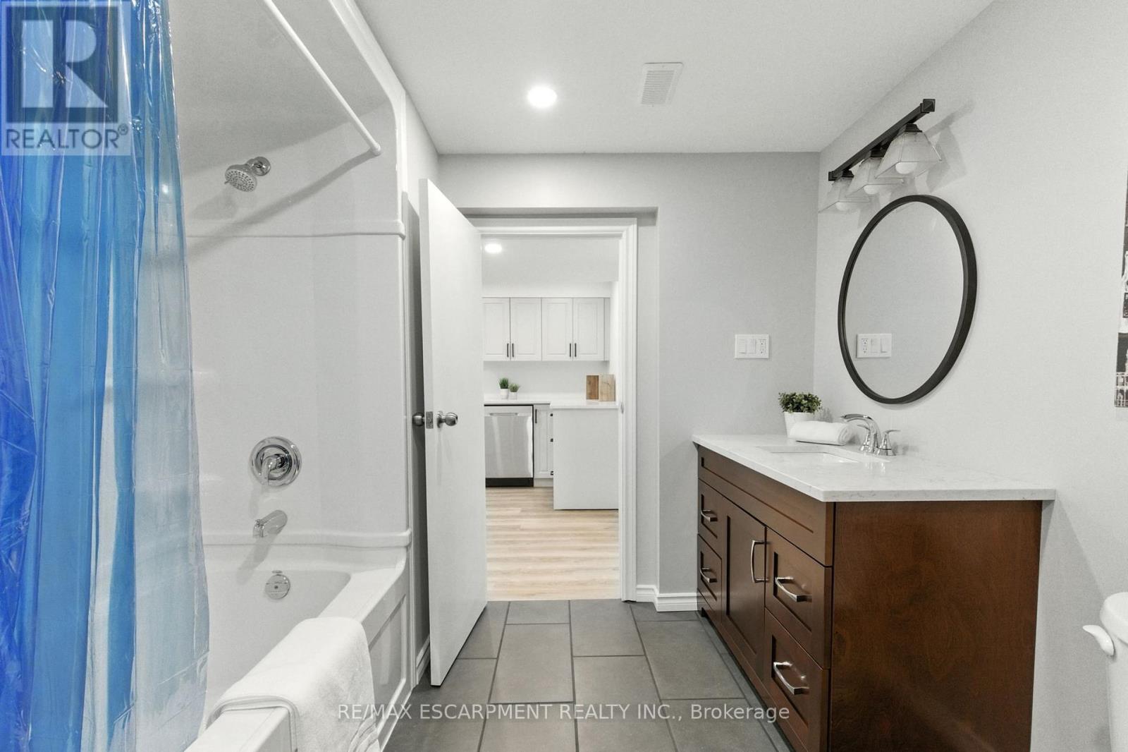10 Sheffield Avenue, Brantford, Ontario  N3S 6V8 - Photo 33 - X12372142