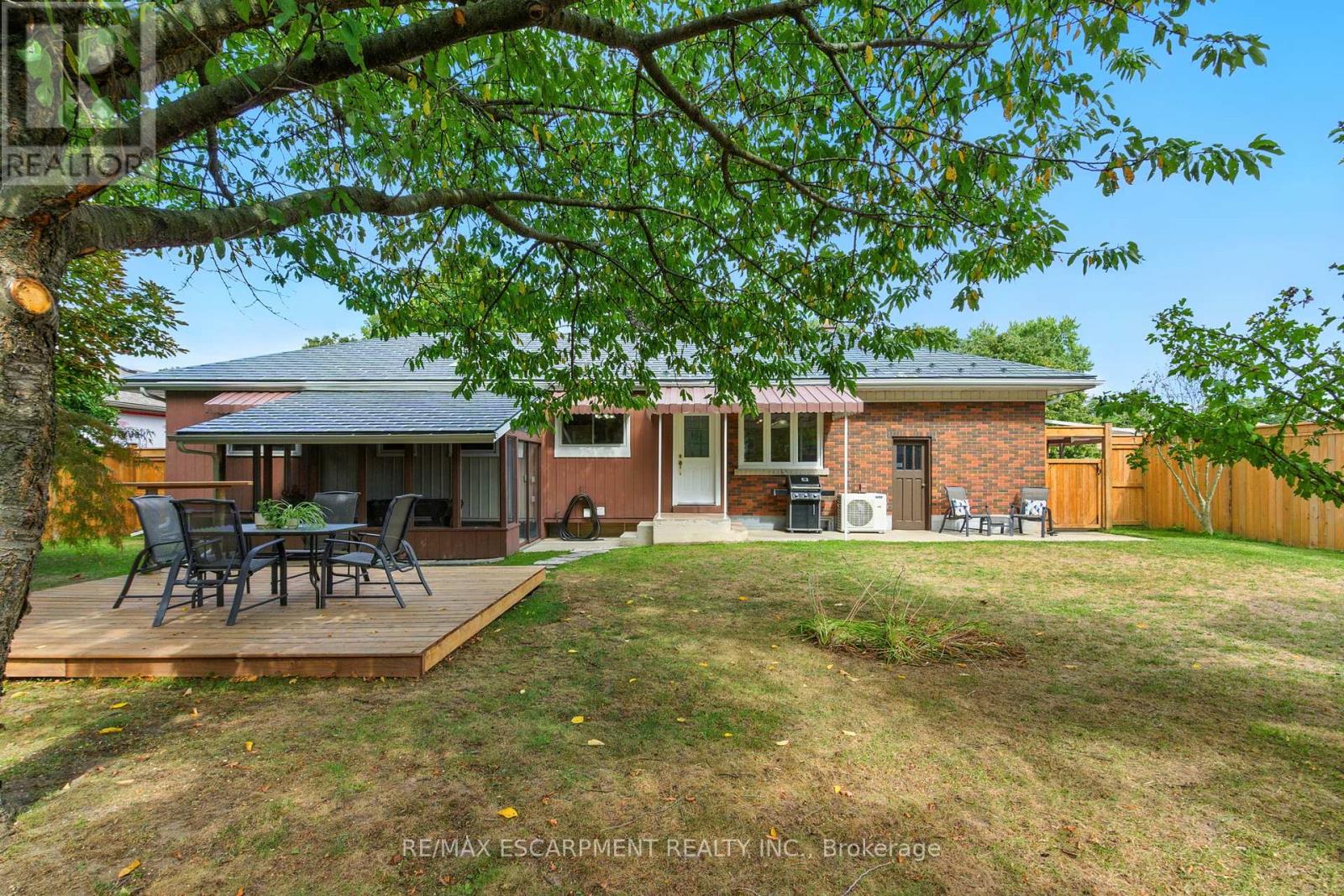 10 Sheffield Avenue, Brantford, Ontario  N3S 6V8 - Photo 47 - X12372142