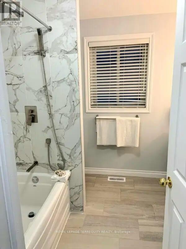 27 Watson Drive, Barrie, Ontario  L4M 6W8 - Photo 10 - S12371878