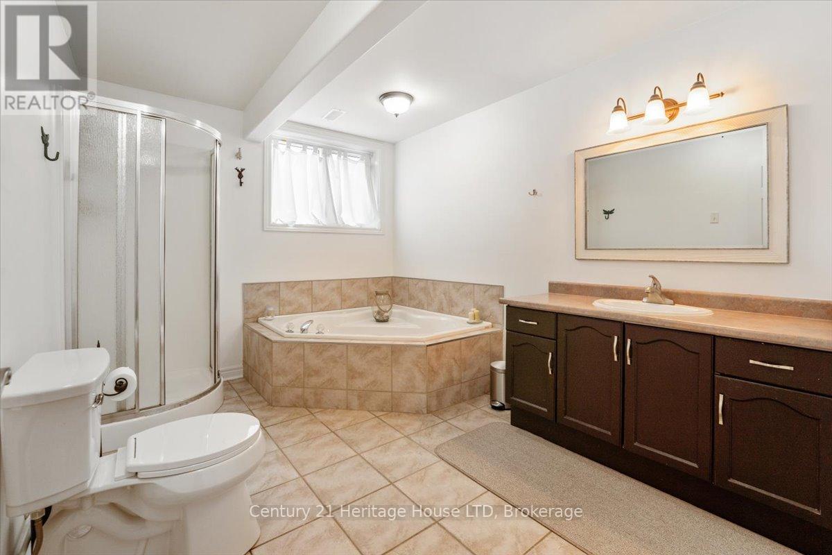 125 Gretel Place, Welland, Ontario  L3C 7H5 - Photo 41 - X12370708