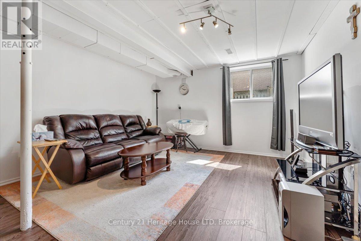 125 Gretel Place, Welland, Ontario  L3C 7H5 - Photo 44 - X12370708