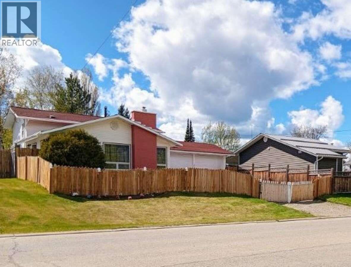 257 CENTENNIAL DRIVE, Mackenzie, British Columbia