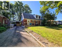 74 Sunnyside AVENUE