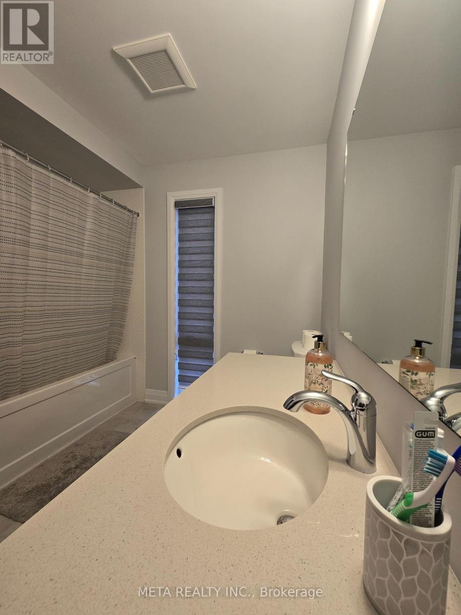 2 Periwinkle Road, Springwater, Ontario  L9X 2E2 - Photo 33 - S12372164