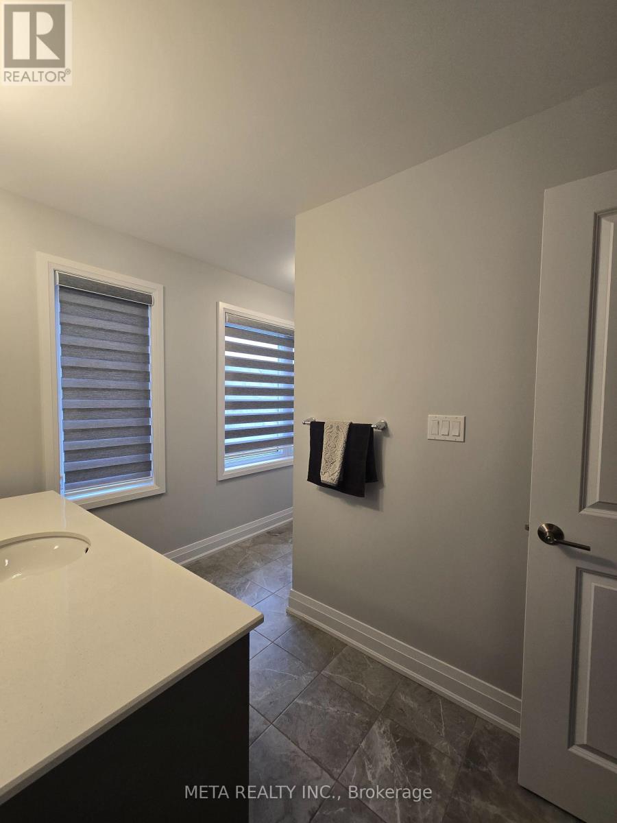 2 Periwinkle Road, Springwater, Ontario  L9X 2E2 - Photo 38 - S12372164