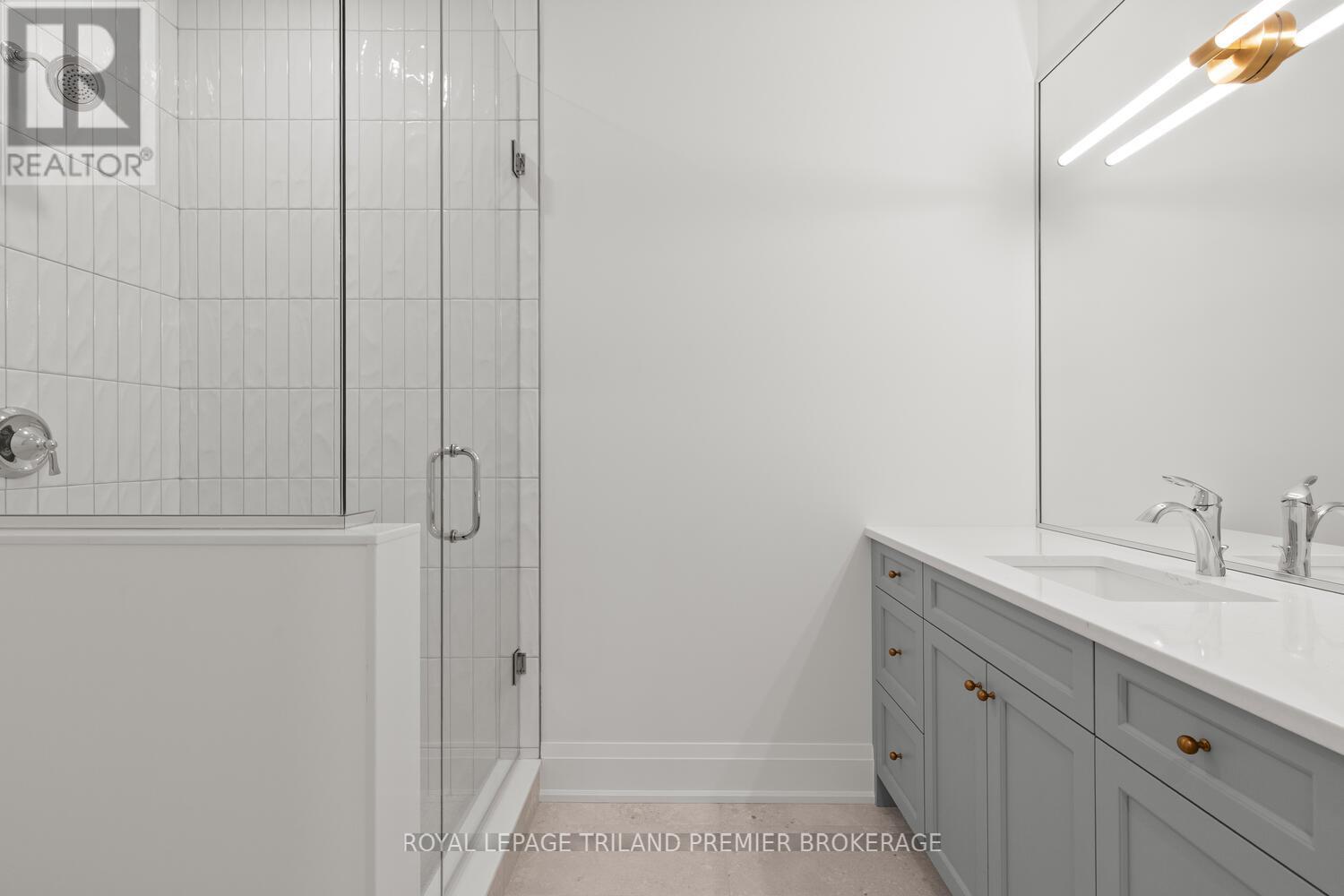 9940 Ontario Street, Lambton Shores, Ontario  N0M 2L0 - Photo 25 - X12372192