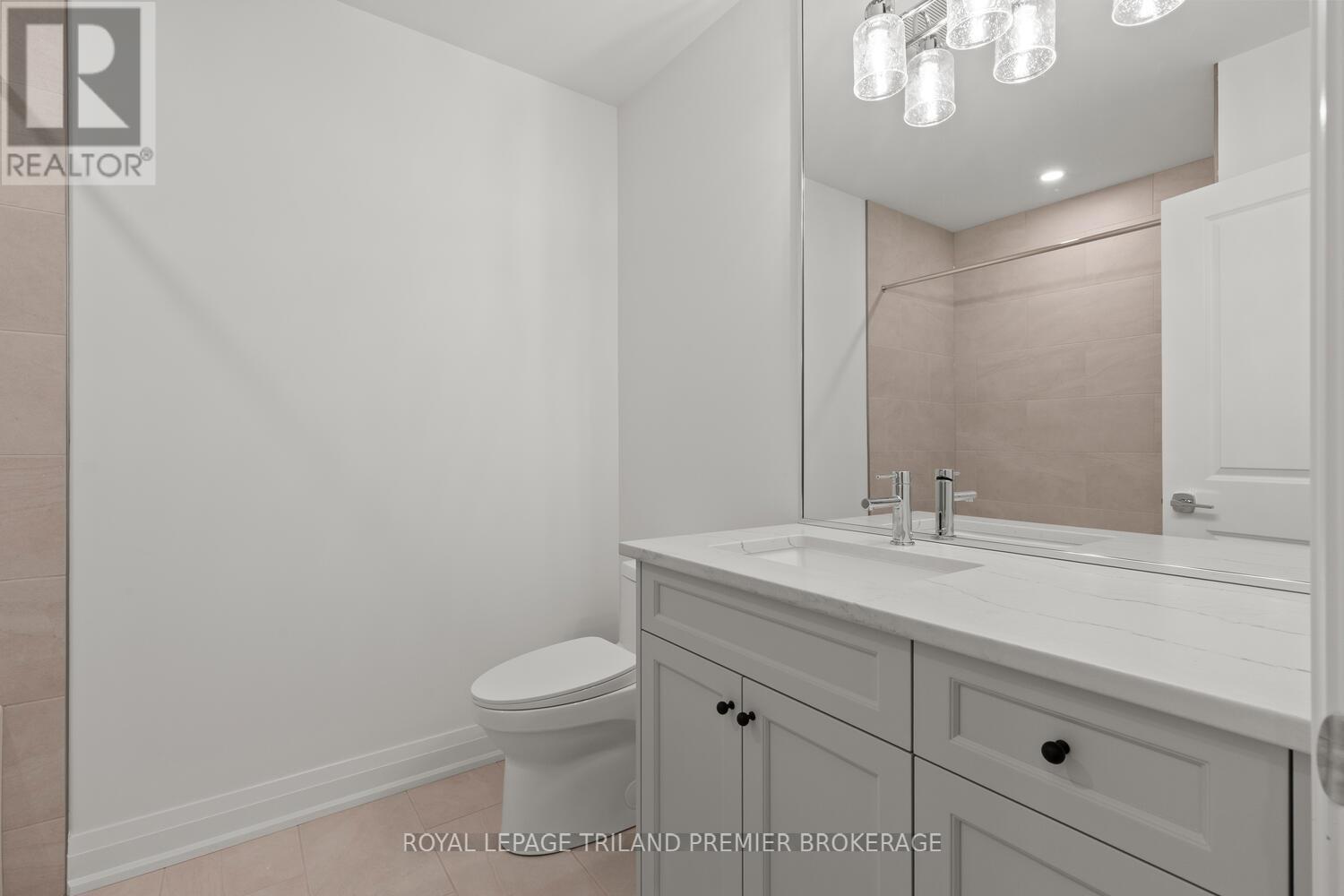 9940 Ontario Street, Lambton Shores, Ontario  N0M 2L0 - Photo 26 - X12372192