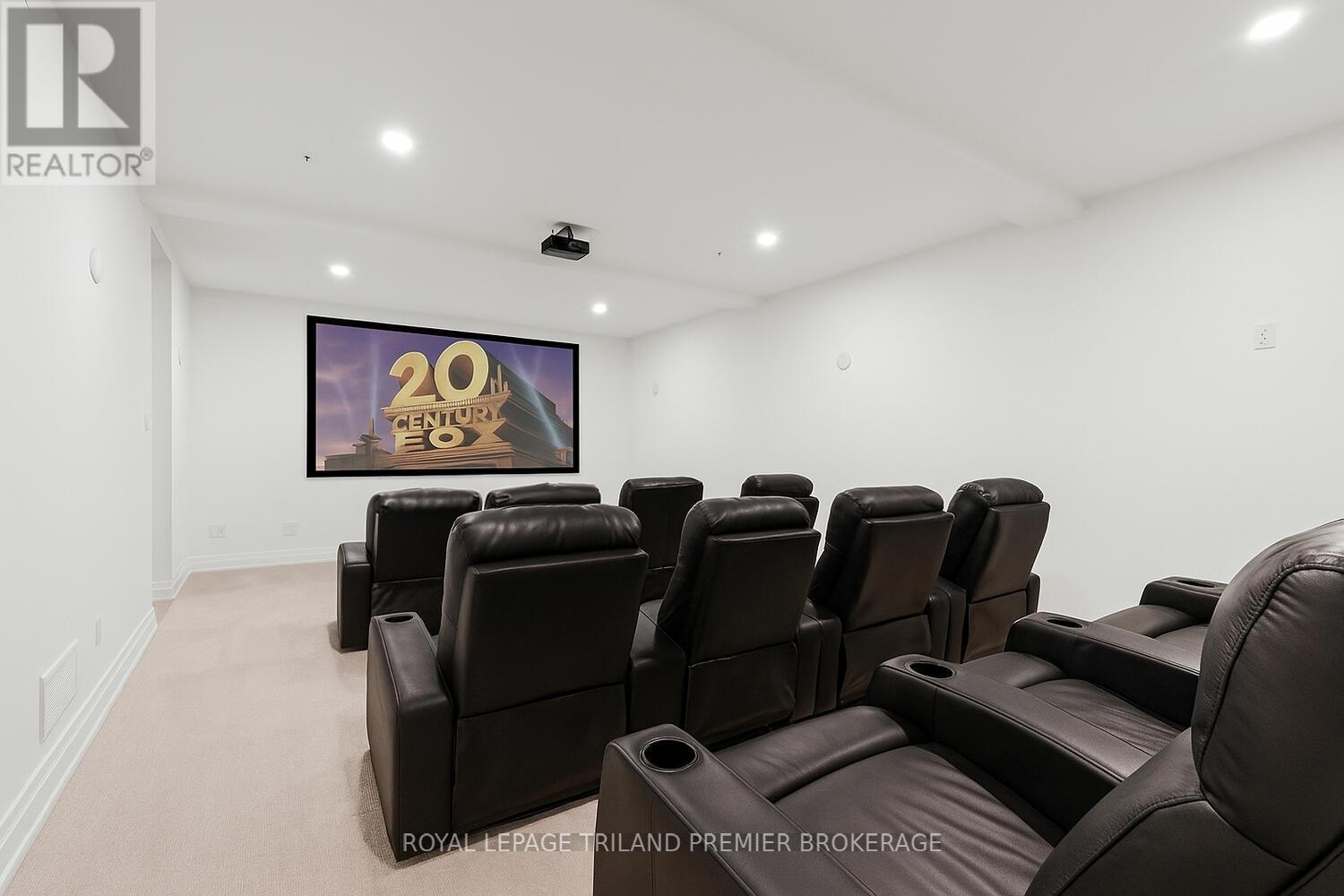 9940 Ontario Street, Lambton Shores, Ontario  N0M 2L0 - Photo 32 - X12372192