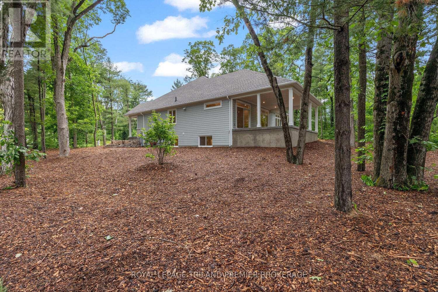 9940 Ontario Street, Lambton Shores, Ontario  N0M 2L0 - Photo 39 - X12372192