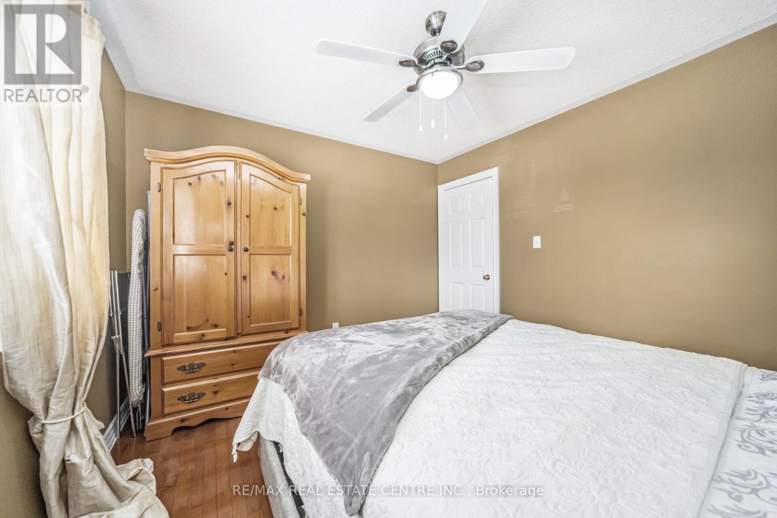19 Hollowgrove Boulevard, Brampton (Vales Of Castlemore), Ontario  L6P 1B1 - Photo 21 - W12372180