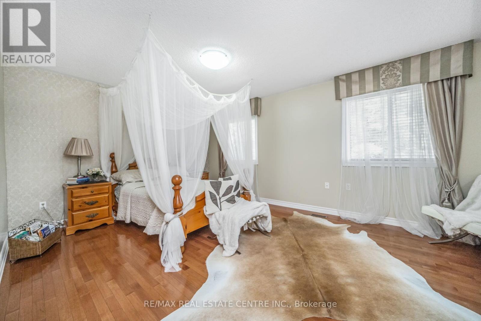 19 Hollowgrove Boulevard, Brampton (Vales Of Castlemore), Ontario  L6P 1B1 - Photo 25 - W12372180