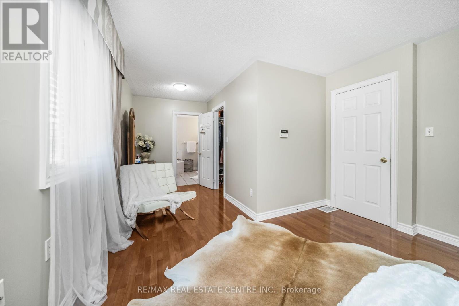 19 Hollowgrove Boulevard, Brampton (Vales Of Castlemore), Ontario  L6P 1B1 - Photo 27 - W12372180
