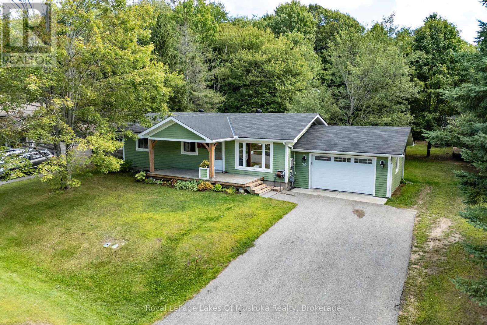 70 Meadow Heights Drive, Bracebridge, Ontario  P1L 1A3 - Photo 1 - X12372183