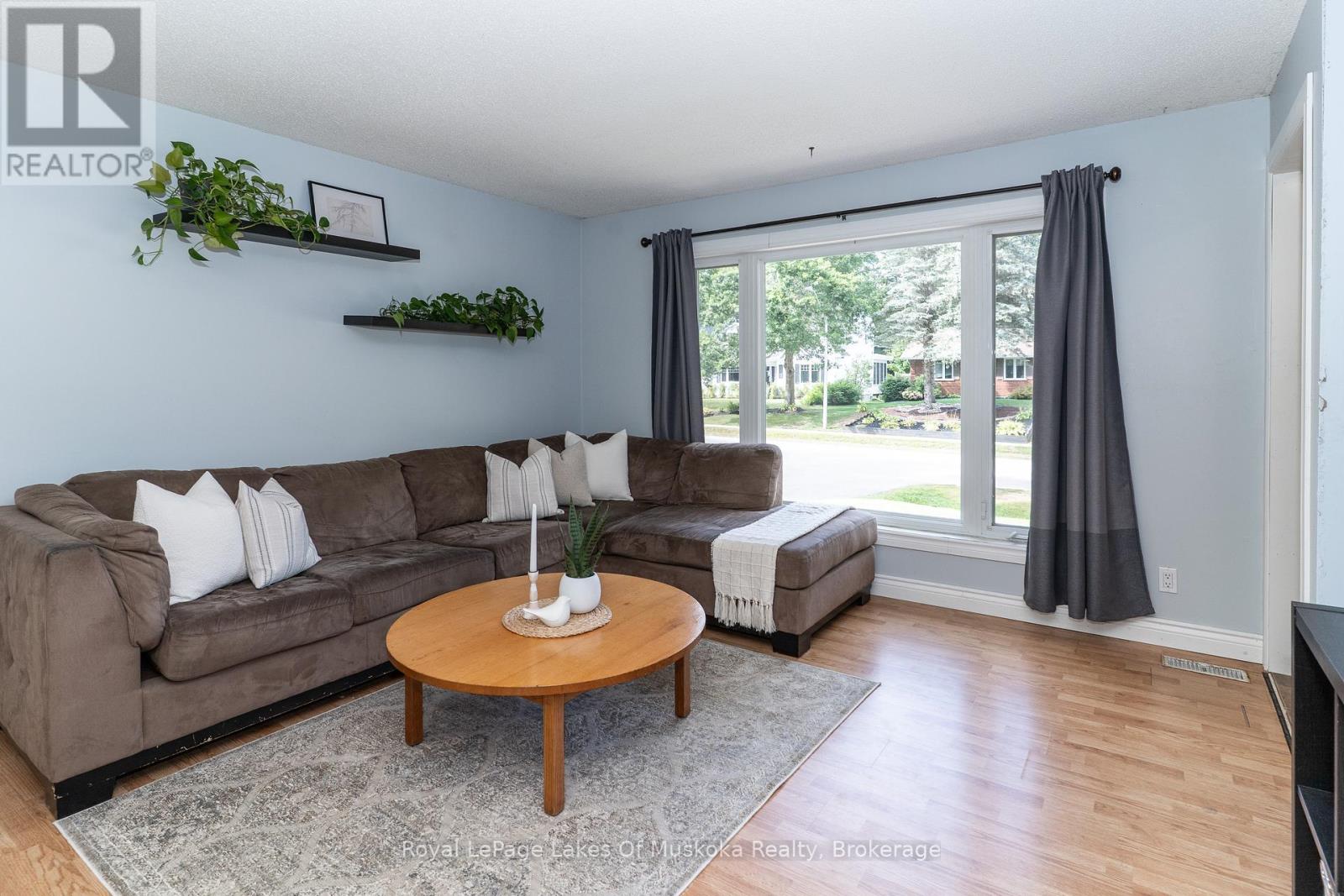 70 Meadow Heights Drive, Bracebridge, Ontario  P1L 1A3 - Photo 4 - X12372183