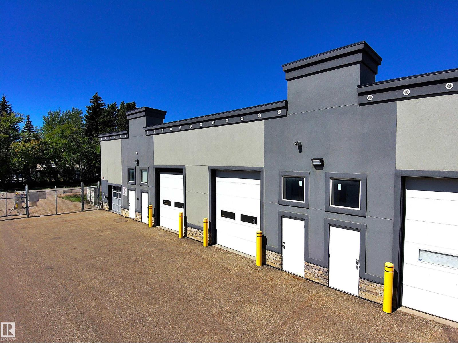 #3 9903 209 ST NW, Edmonton, Alberta