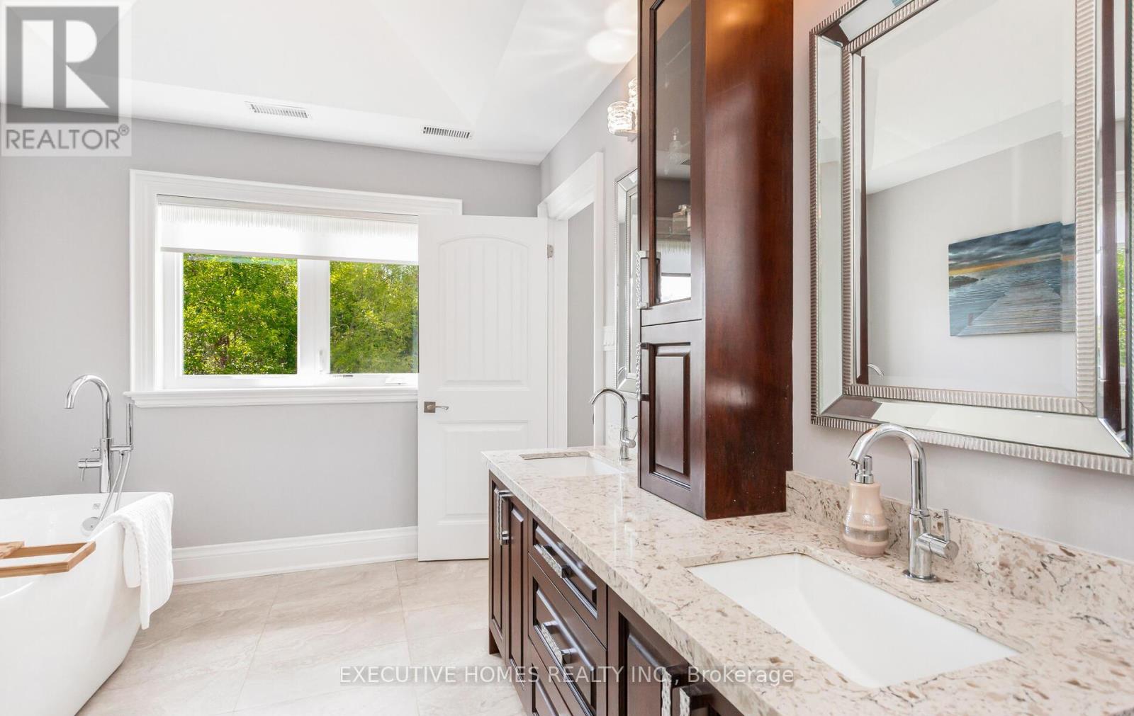 1469 Bridge Road, Oakville, Ontario  L6L 2E2 - Photo 31 - W12371667