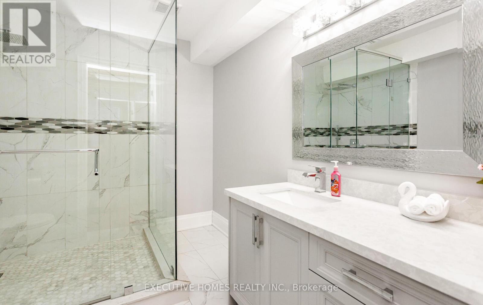 1469 Bridge Road, Oakville, Ontario  L6L 2E2 - Photo 46 - W12371667