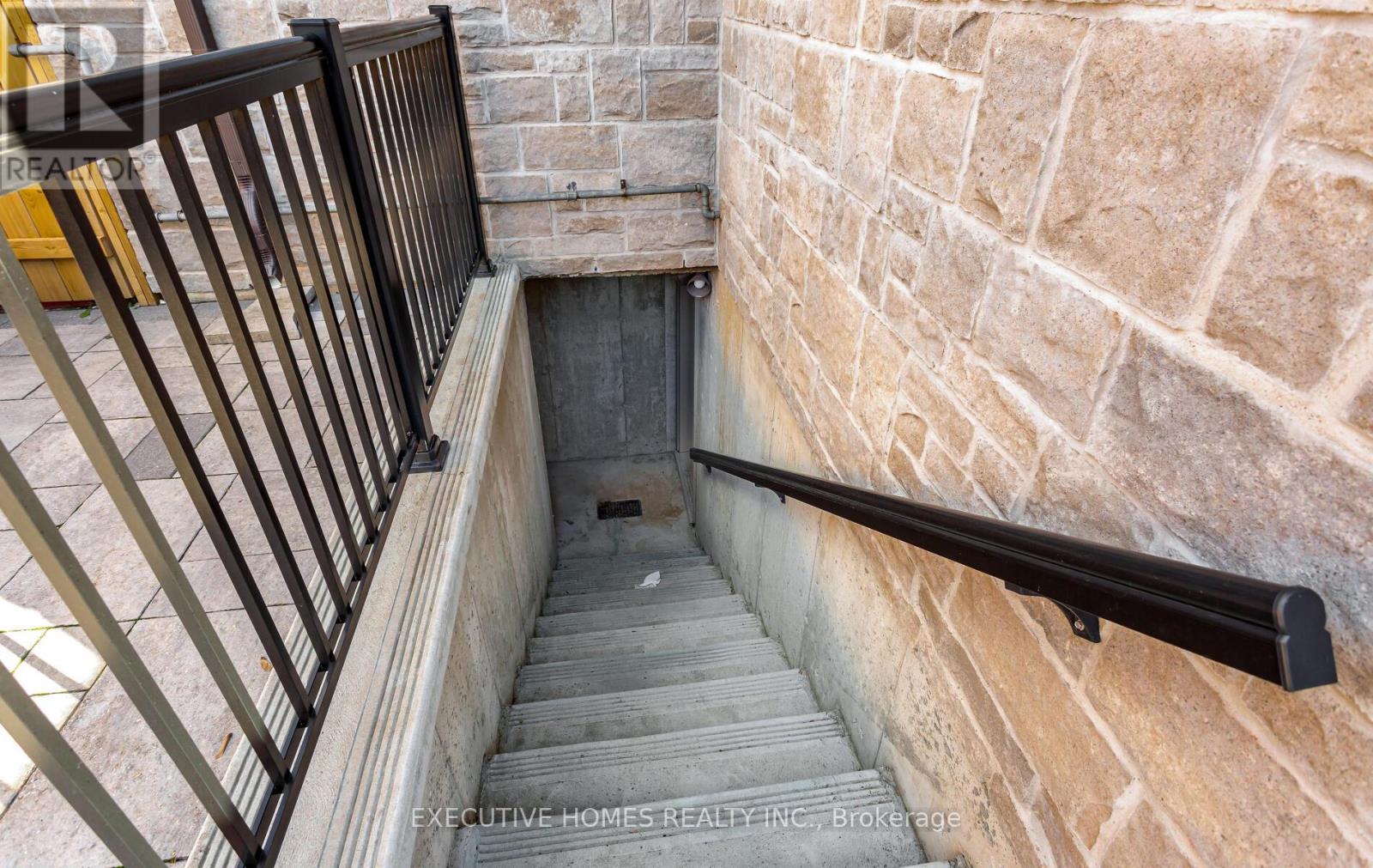 1469 Bridge Road, Oakville, Ontario  L6L 2E2 - Photo 47 - W12371667