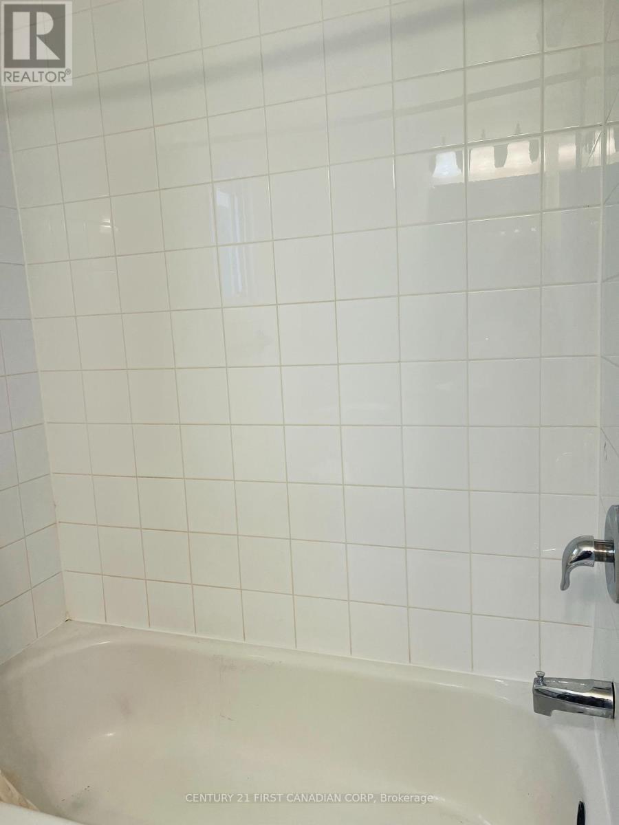 9 - 135 Belmont Drive, London South, Ontario  N6J 4J3 - Photo 15 - X12372217