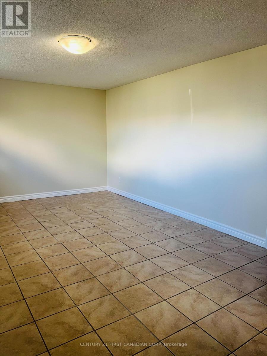 9 - 135 Belmont Drive, London South, Ontario  N6J 4J3 - Photo 19 - X12372217