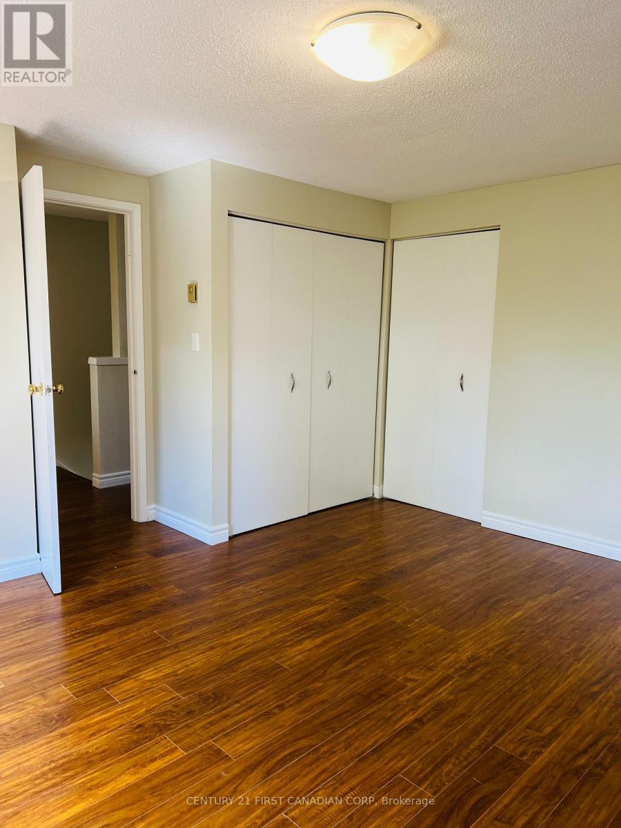 9 - 135 Belmont Drive, London South, Ontario  N6J 4J3 - Photo 7 - X12372217