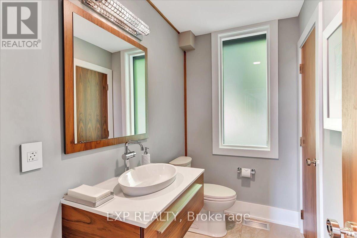 11 Crestwood Drive, Barrie, Ontario  L4M 4Y8 - Photo 17 - S12372220