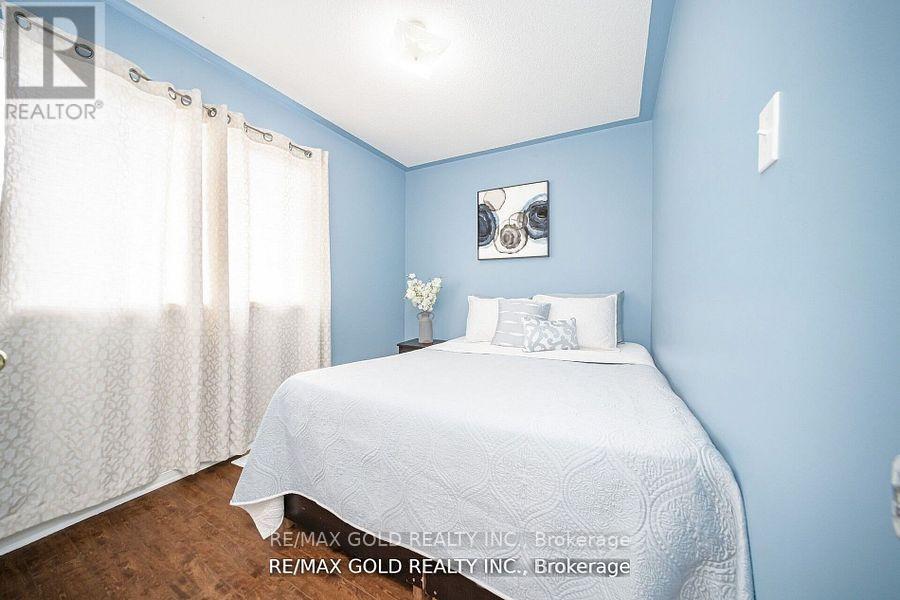 108 Black Forest Drive N, Brampton, Ontario  L6R 2E6 - Photo 11 - W12372200