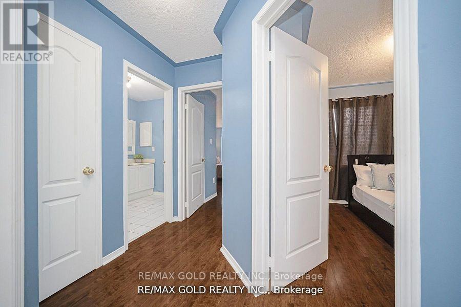 108 Black Forest Drive N, Brampton, Ontario  L6R 2E6 - Photo 14 - W12372200
