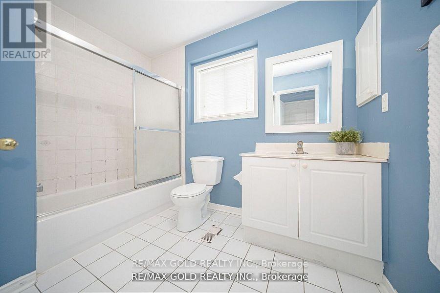 108 Black Forest Drive N, Brampton, Ontario  L6R 2E6 - Photo 23 - W12372200