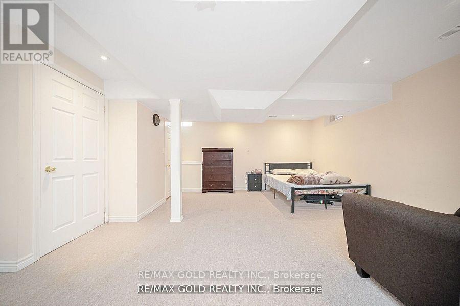 108 Black Forest Drive N, Brampton, Ontario  L6R 2E6 - Photo 33 - W12372200