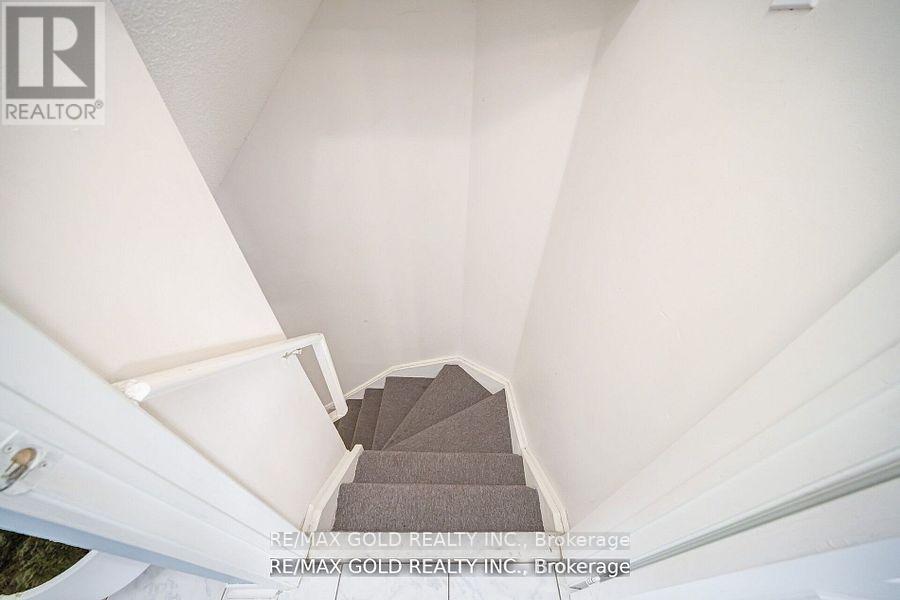 108 Black Forest Drive N, Brampton, Ontario  L6R 2E6 - Photo 34 - W12372200