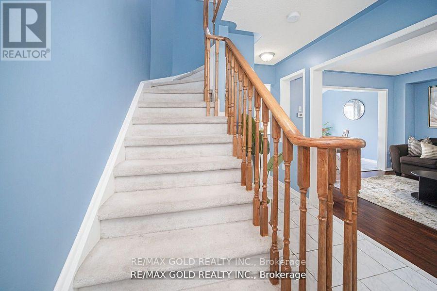 108 Black Forest Drive N, Brampton, Ontario  L6R 2E6 - Photo 8 - W12372200