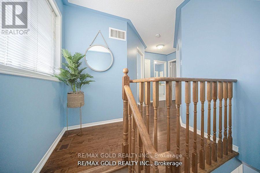 108 Black Forest Drive N, Brampton, Ontario  L6R 2E6 - Photo 9 - W12372200