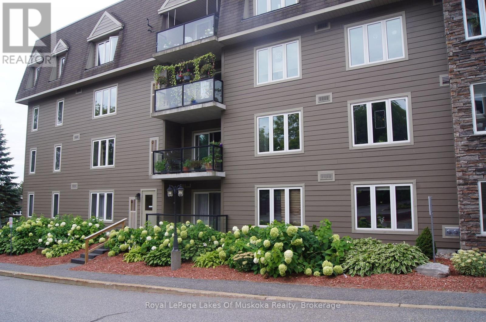 301 - 24 Dairy Lane, Huntsville (Chaffey), Ontario  P1H 0A4 - Photo 2 - X12372231