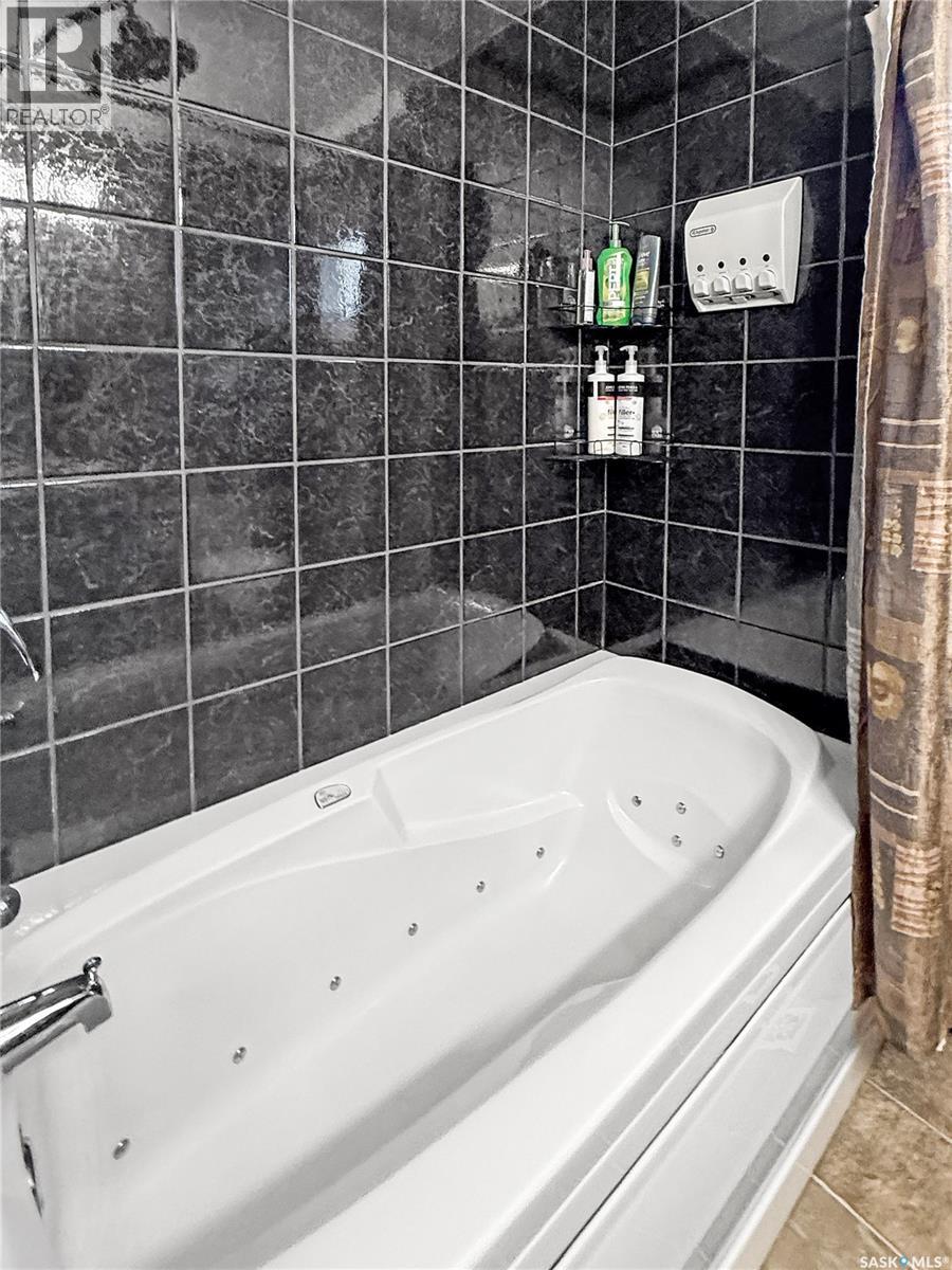 3078 6th Avenue W, Prince Albert, Saskatchewan  S6V 5L8 - Photo 21 - SK017073