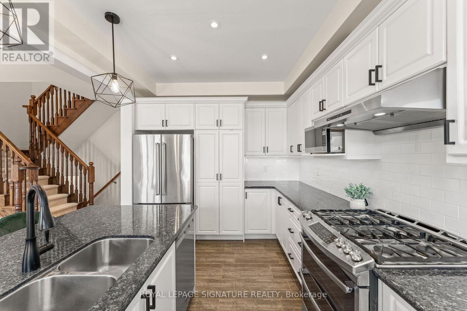 3453 Fourth Line, Oakville, Ontario  L6M 1N8 - Photo 15 - W12372230