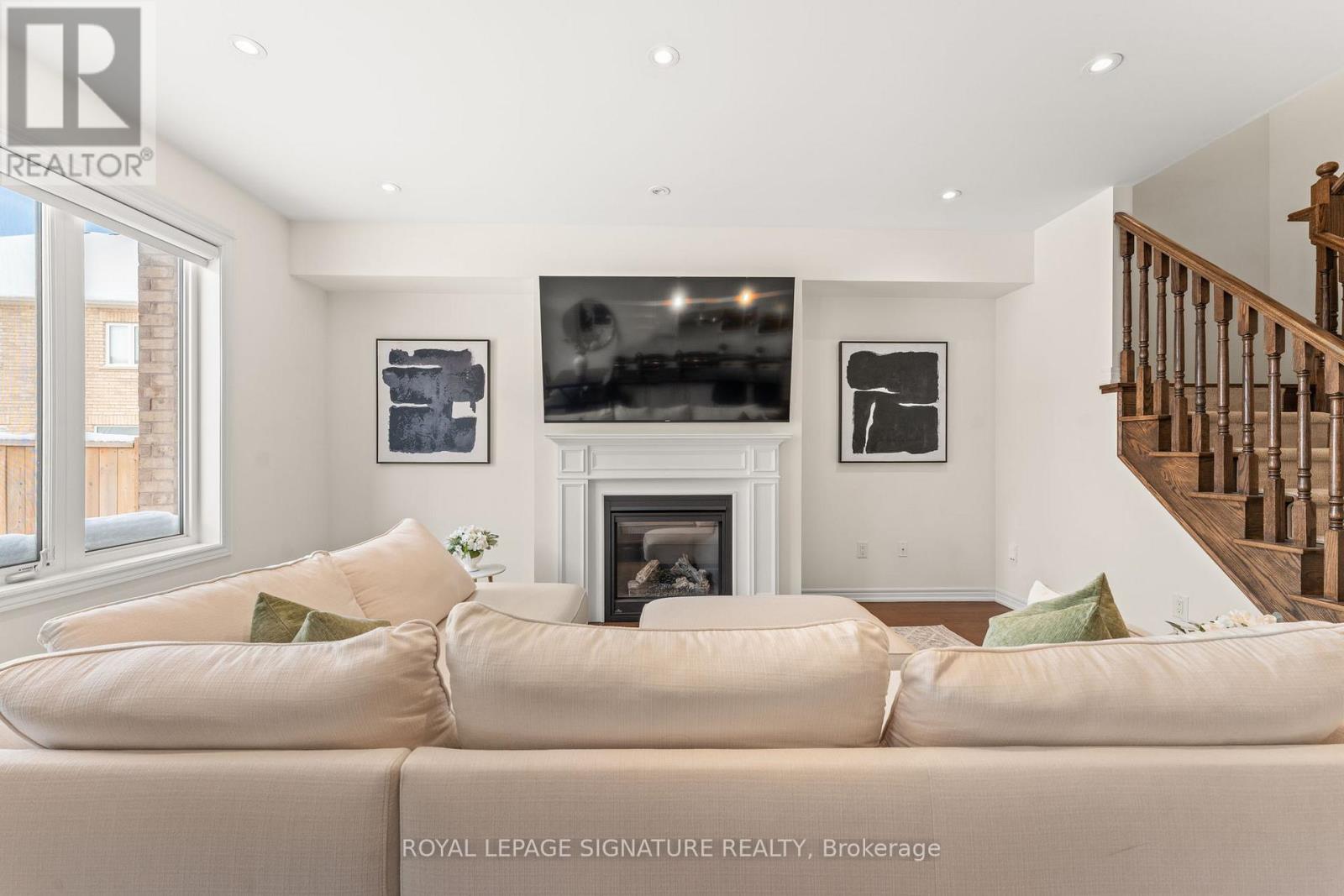 3453 Fourth Line, Oakville, Ontario  L6M 1N8 - Photo 7 - W12372230