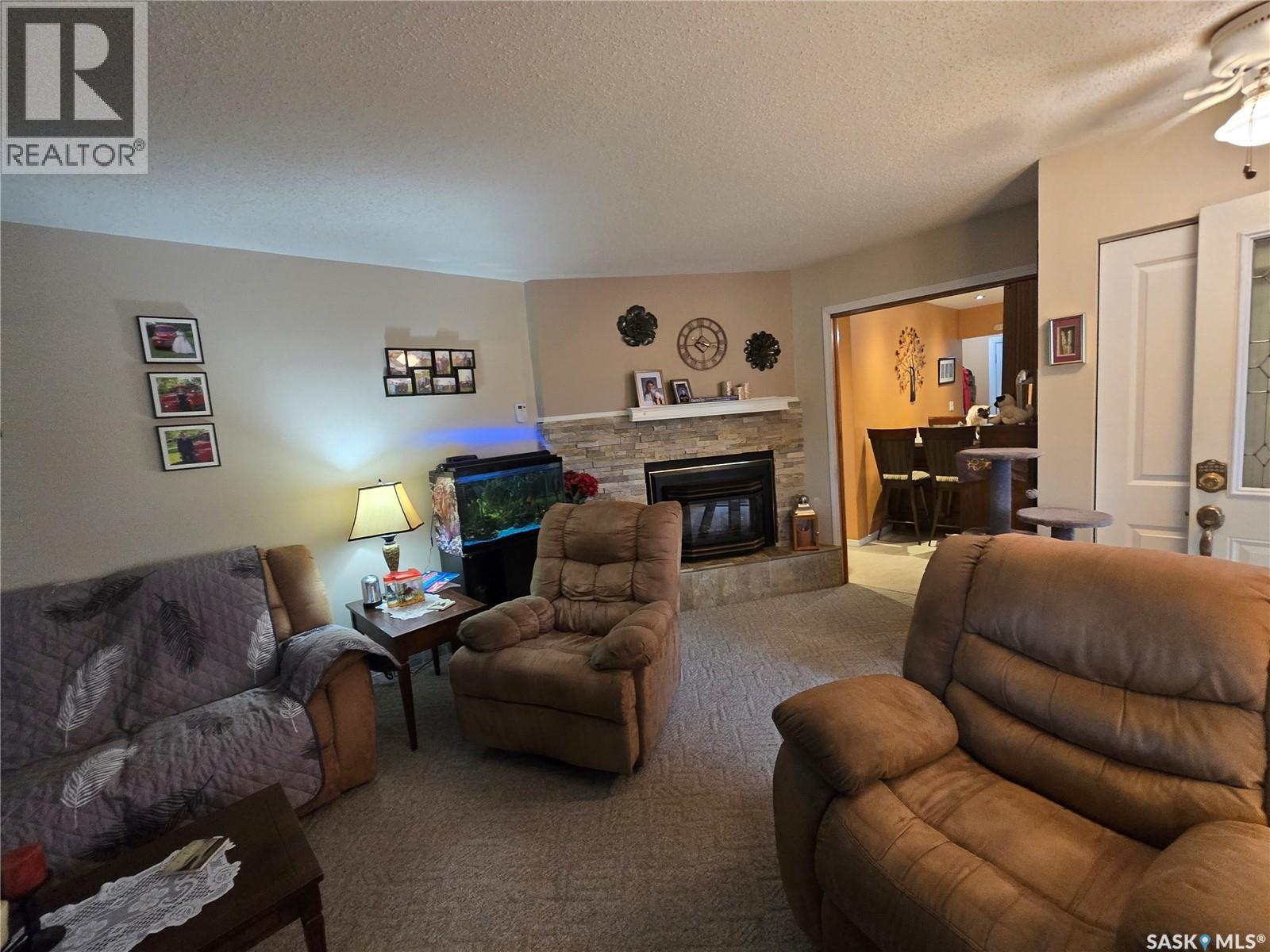 808 Assiniboia Avenue, Stoughton, Saskatchewan  S0G 4T0 - Photo 18 - SK015091