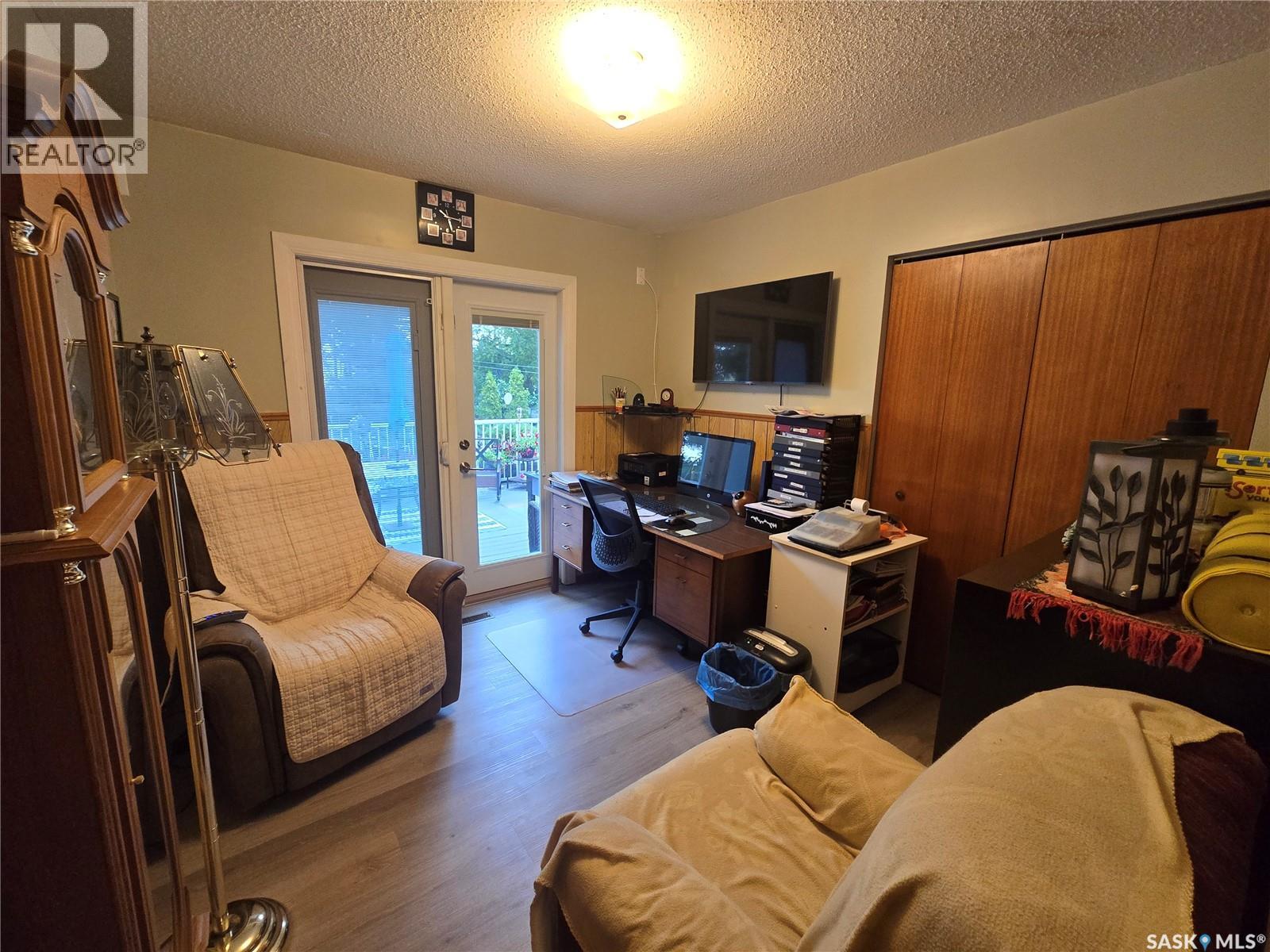 808 Assiniboia Avenue, Stoughton, Saskatchewan  S0G 4T0 - Photo 21 - SK015091