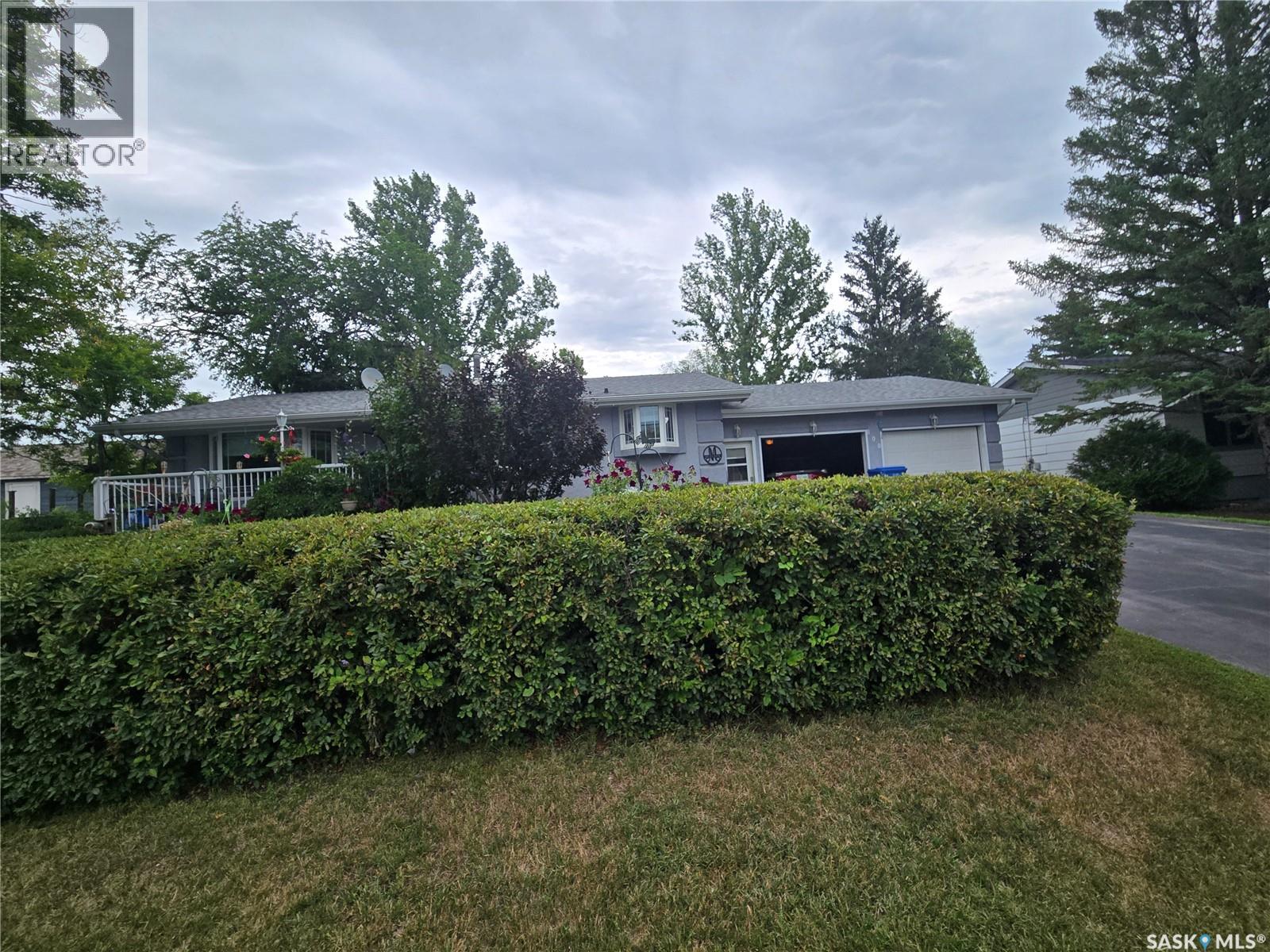 808 Assiniboia Avenue, Stoughton, Saskatchewan  S0G 4T0 - Photo 2 - SK015091
