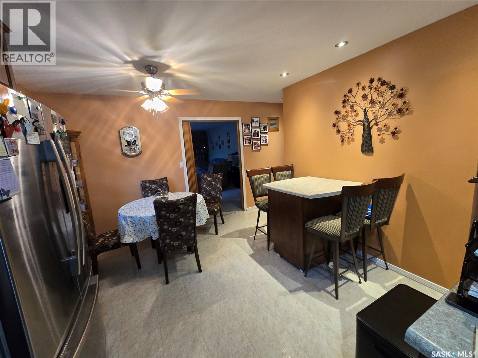 808 Assiniboia Avenue, Stoughton, Saskatchewan  S0G 4T0 - Photo 15 - SK015091