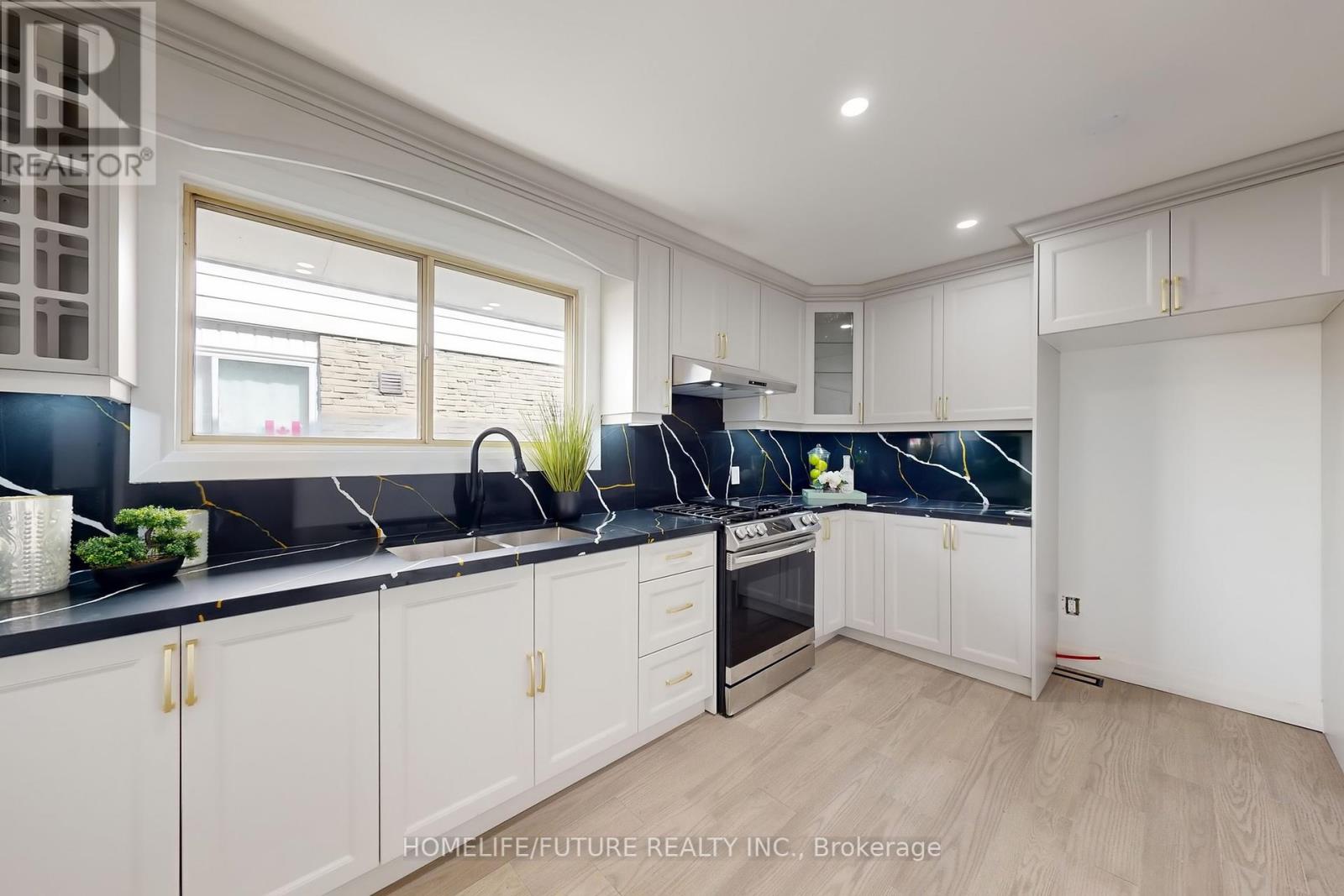 Property at 65 HEASLIP TERRACE image 5