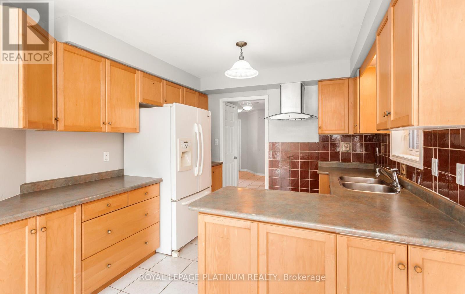 51 Ripley Crescent, Brampton, Ontario  L6Y 5C4 - Photo 15 - W12371572