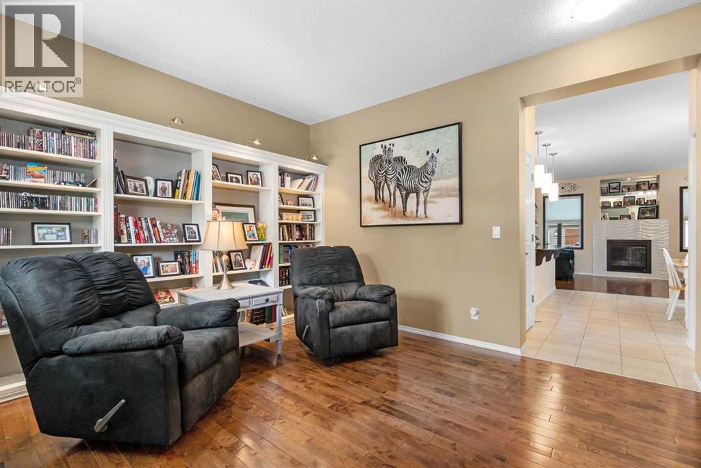 Property at 80 Legacy Crescent SE image 5