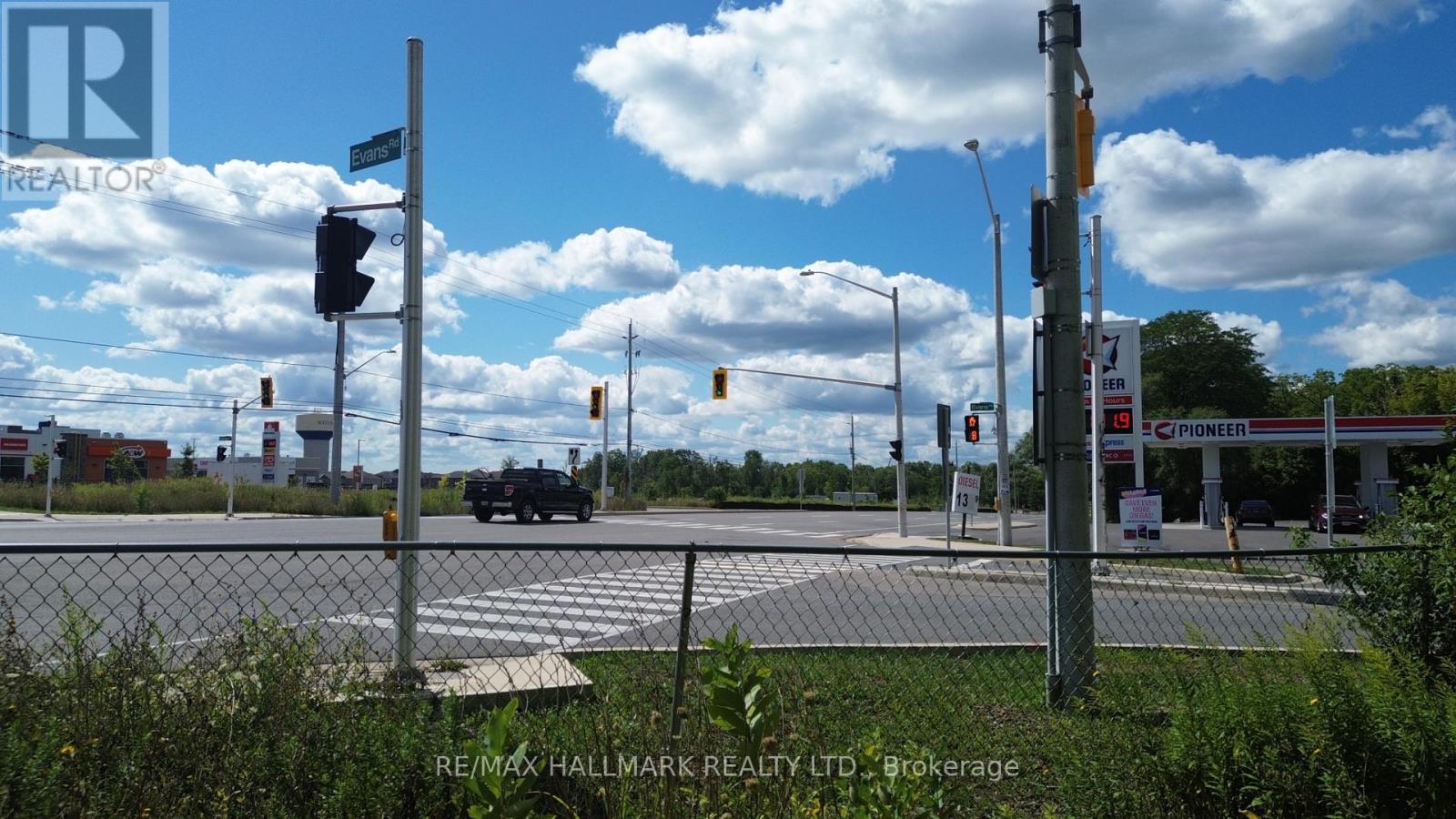 559 Dundas Street E, Hamilton, Ontario  L0R 2H1 - Photo 3 - X12372030